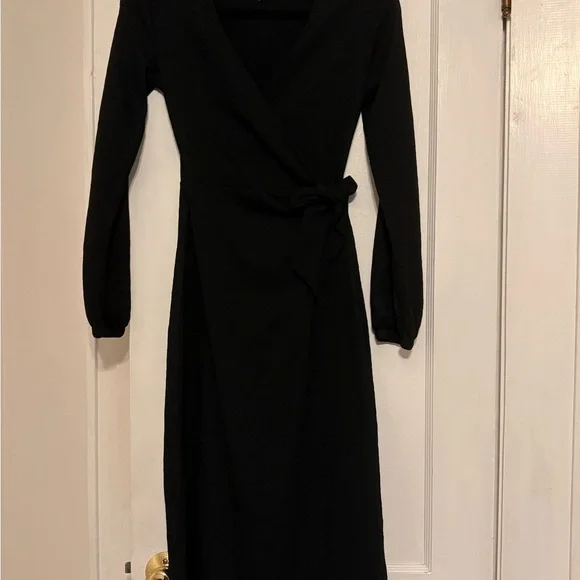 H&M Black Long Sleeve Wrap Midi Dress - Picture 2 of 8